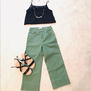 Green Sky and Sparrow brand NEW crop pants!!